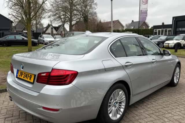 BMW 5-Serie (2016) thumbnail 6