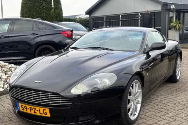 Aston Martin DB9 (2005) thumbnail 1