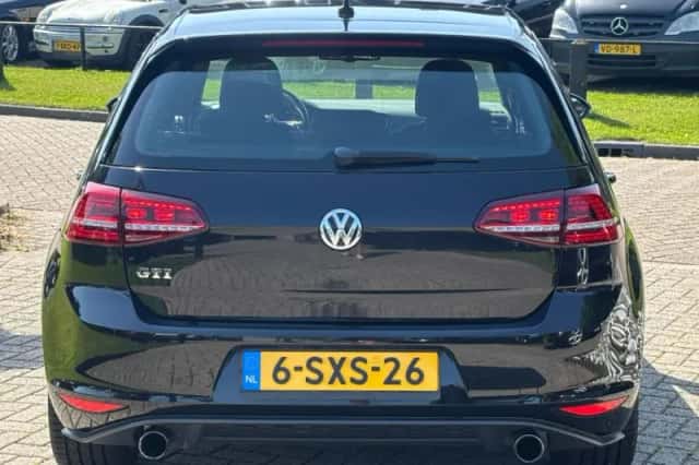 Volkswagen Golf (2014) thumbnail 5