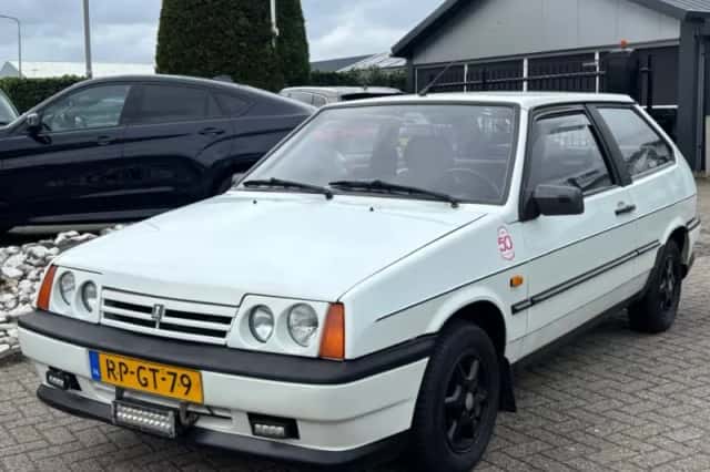 Lada Samara (1997) thumbnail 1