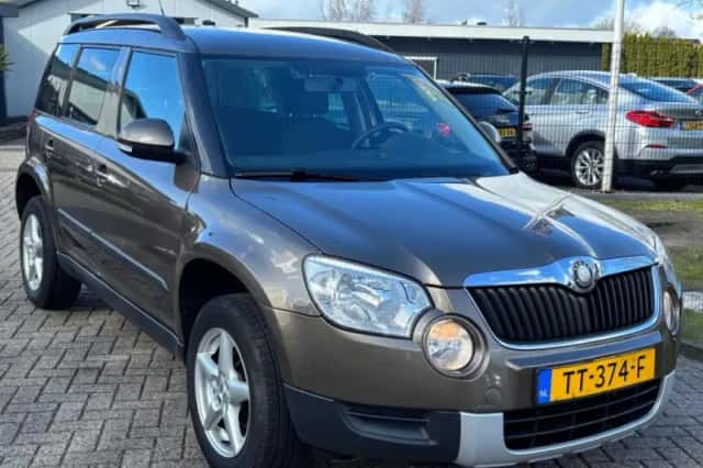 Škoda Yeti (2010) thumbnail 2