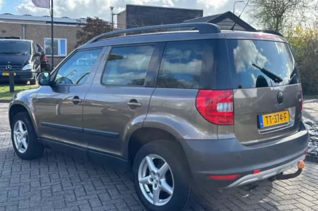 Škoda Yeti (2010) thumbnail 6