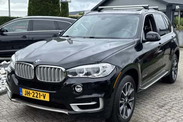 BMW X5 (2015) thumbnail 1