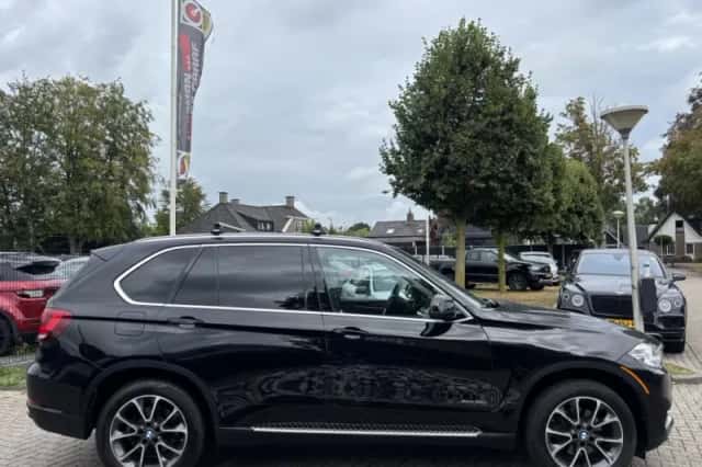 BMW X5 (2015) thumbnail 4
