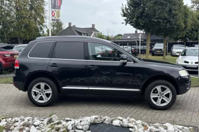 Volkswagen Touareg (2004) thumbnail 4