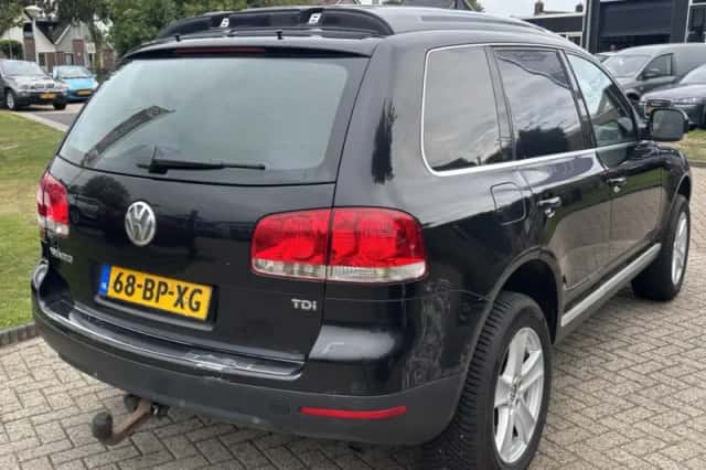 Volkswagen Touareg (2004) thumbnail 5
