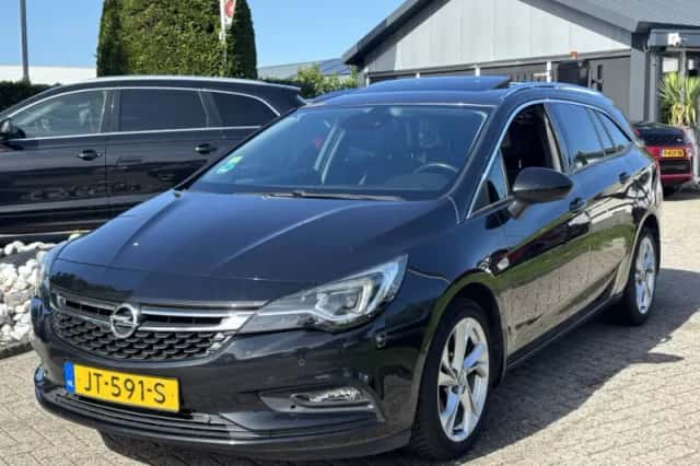 Opel Astra (2016) thumbnail 1