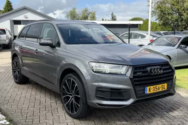 Audi Q7 (2016) thumbnail 3