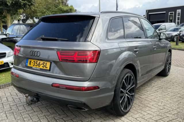 Audi Q7 (2016) thumbnail 5