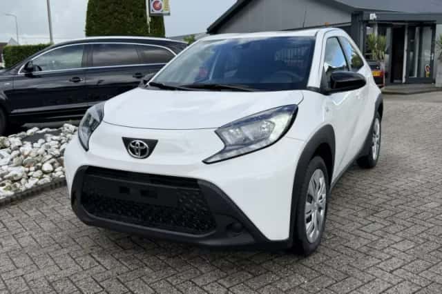 Toyota Aygo X (2025) thumbnail 1