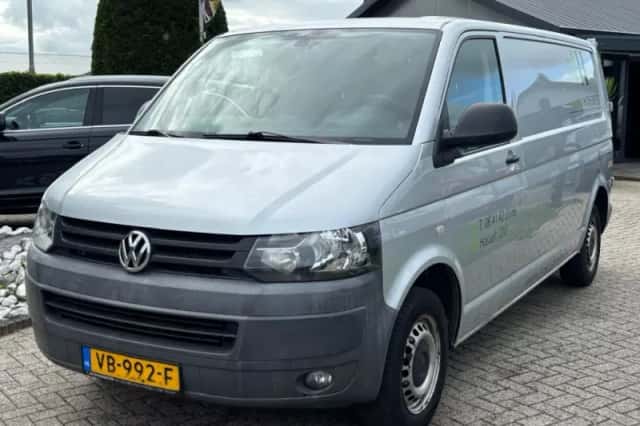 Volkswagen Transporter (2013) thumbnail 1
