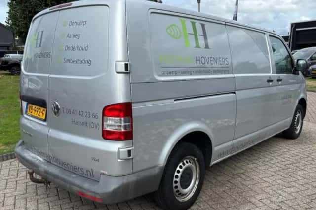Volkswagen Transporter (2013) thumbnail 5