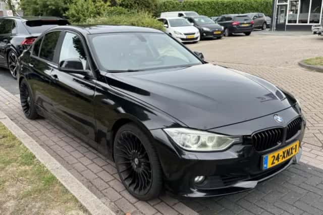 BMW 3-Serie (2012) thumbnail 2