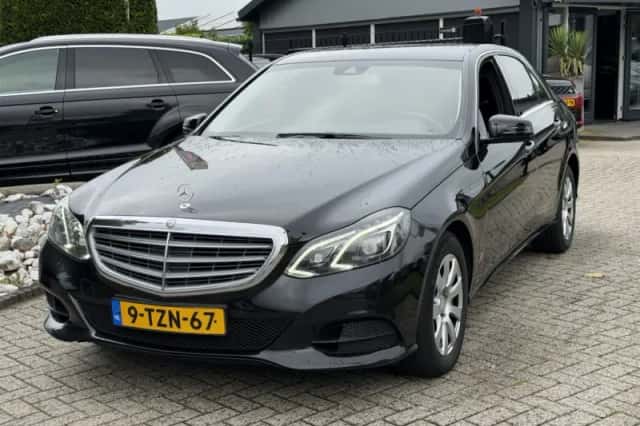 Mercedes-Benz E-Klasse (2014) thumbnail 1