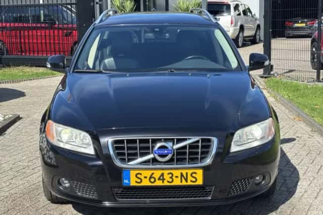 Volvo V70 (2008) thumbnail 2