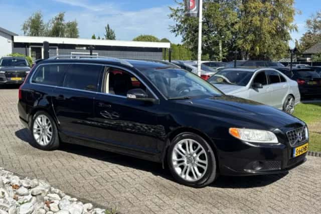 Volvo V70 (2008) thumbnail 3