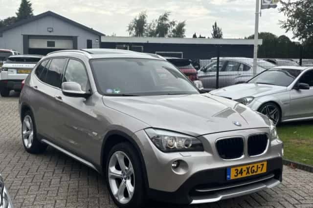 BMW X1 (2012) thumbnail 3