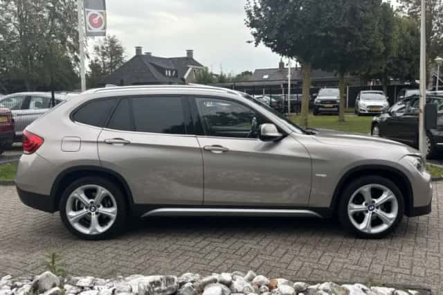 BMW X1 (2012) thumbnail 4