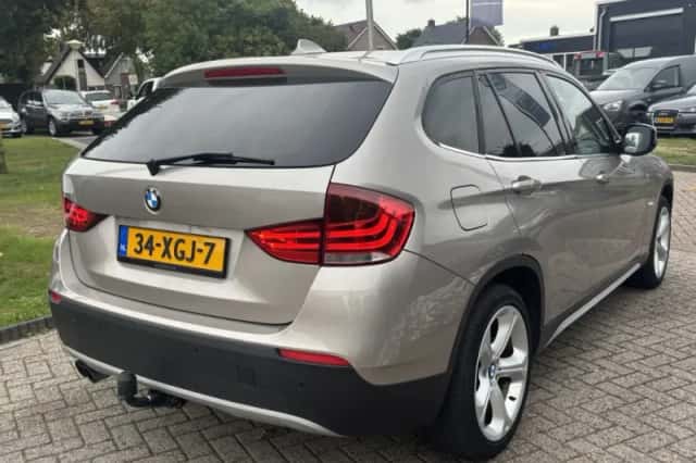 BMW X1 (2012) thumbnail 5