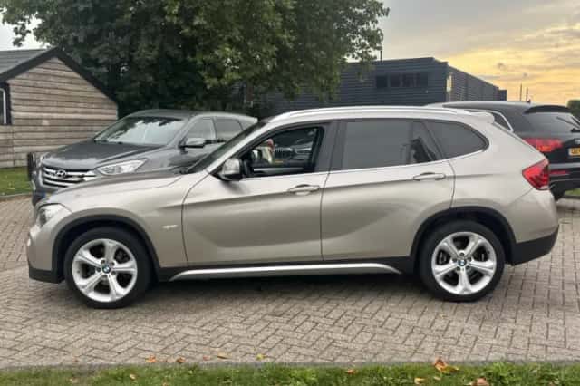 BMW X1 (2012) thumbnail 6