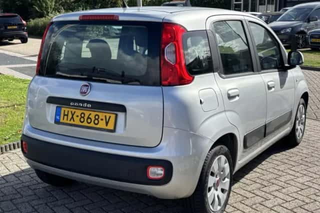Fiat Panda (2016) thumbnail 5