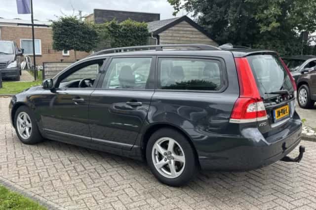 Volvo V70 (2016) thumbnail 5