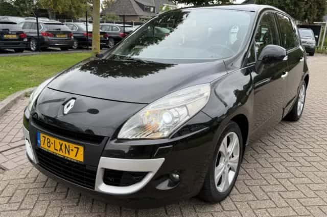 Renault Scénic (2010) thumbnail 1