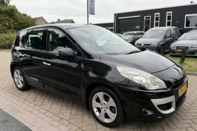 Renault Scénic (2010) thumbnail 3