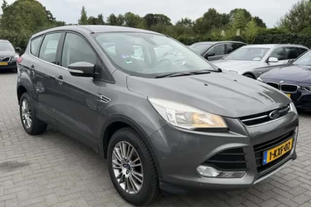 Ford Kuga (2013) thumbnail 2