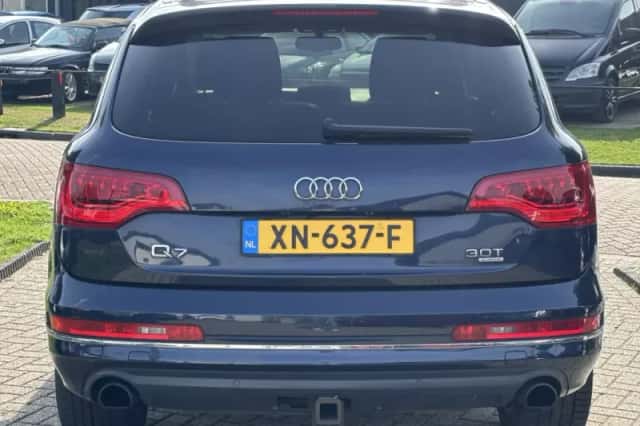 Audi Q7 (2015) thumbnail 6