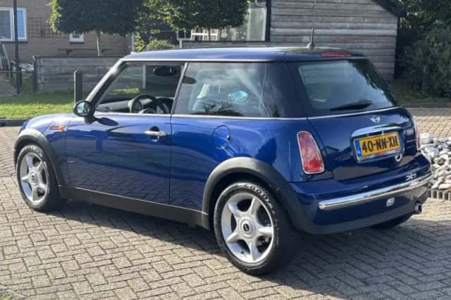 MINI Cooper (2004) thumbnail 6