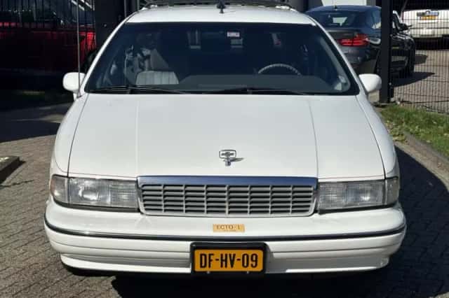 Chevrolet Caprice (1991) thumbnail 2