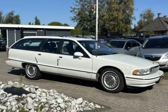 Chevrolet Caprice (1991) thumbnail 3
