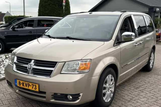 Dodge Grand Caravan (2008) thumbnail 1