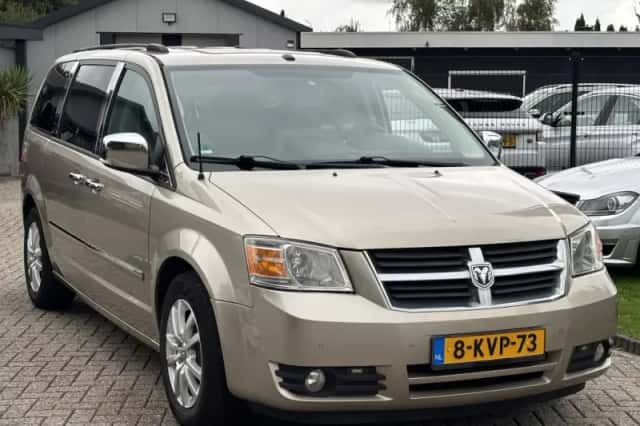 Dodge Grand Caravan (2008) thumbnail 3