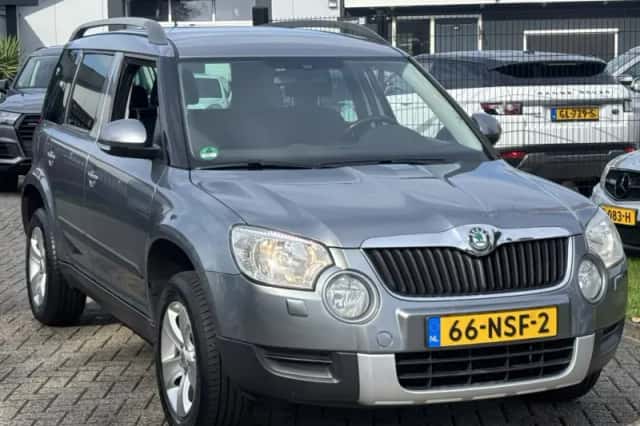 Škoda Yeti (2010) thumbnail 3