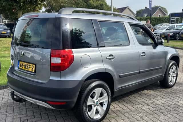 Škoda Yeti (2010) thumbnail 5