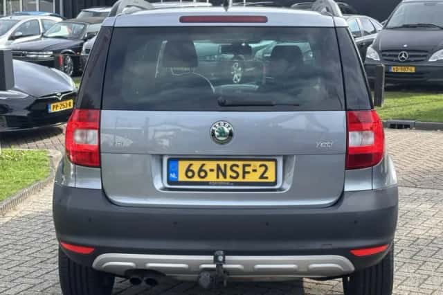Škoda Yeti (2010) thumbnail 6