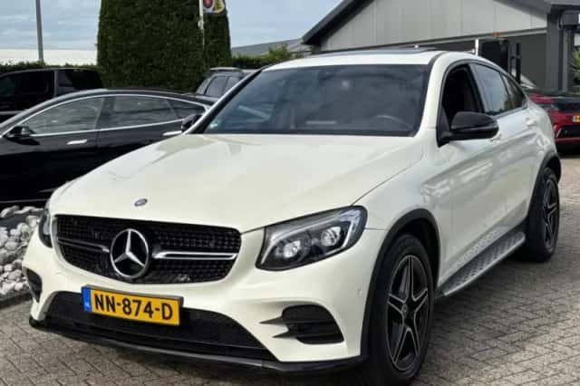Mercedes-Benz GLC-Klasse Coupé (2017) thumbnail 1