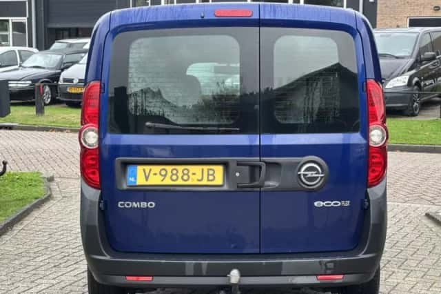 Opel Combo (2013) thumbnail 6
