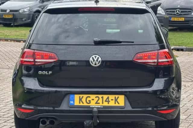 Volkswagen Golf (2015) thumbnail 6