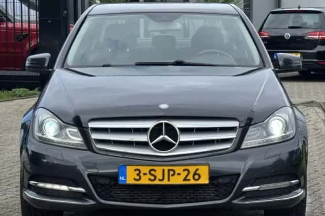 Mercedes-Benz C-Klasse (2013) thumbnail 2