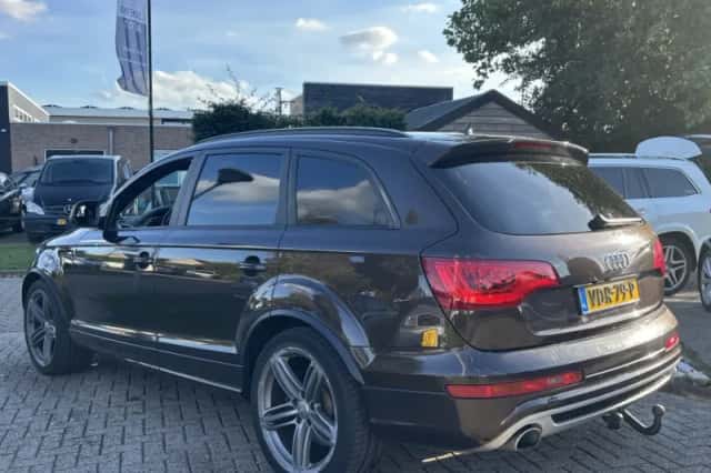 Audi Q7 (2013) thumbnail 5