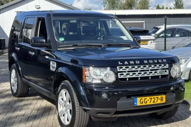 Land Rover Discovery (2013) thumbnail 3