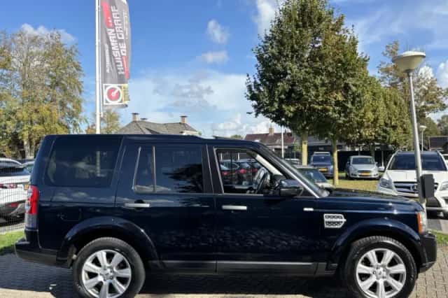 Land Rover Discovery (2013) thumbnail 4