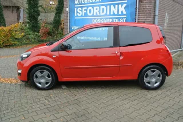 Renault Twingo (2014) thumbnail 2