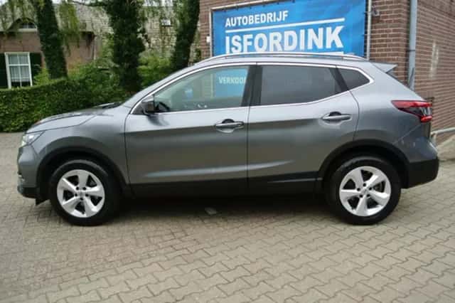 Nissan Qashqai (2018) thumbnail 2