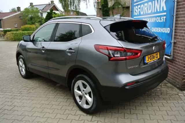 Nissan Qashqai (2018) thumbnail 3