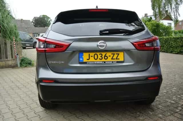 Nissan Qashqai (2018) thumbnail 4