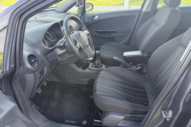 Opel Corsa (2011) thumbnail 6